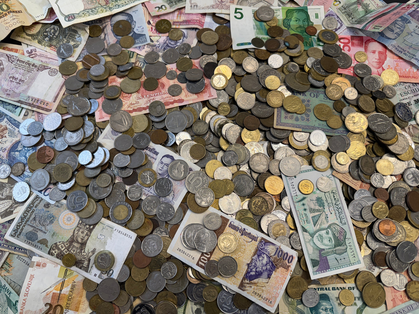 Mixed World Coins and Banknotes - Perfect to Start a Collection - Limited Availability