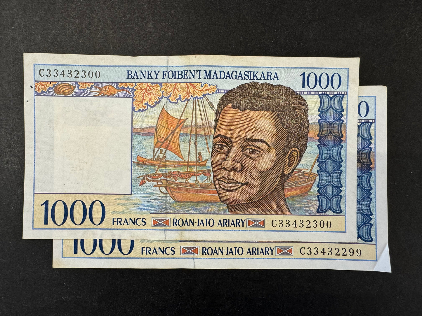 2 x 1000 Madagascar Francs Banknotes with Consecutive Serial Numbers (issued 1994-2004)