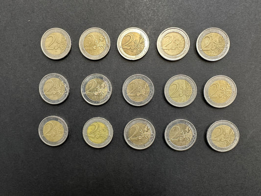 €30 Euros in €2 Euro Coins - Useful change for your holiday to Europe