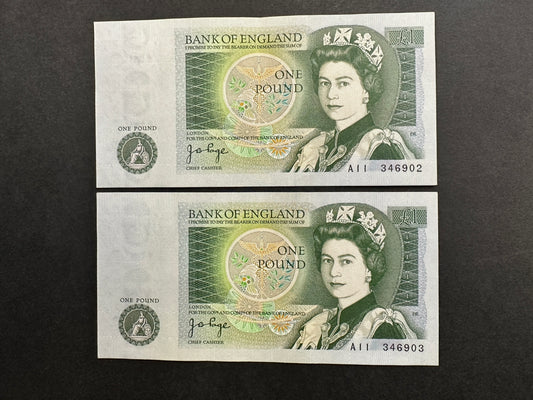 2 x GBP Sterling £1 Banknotes - Consecutive Serial Numbers (A11)